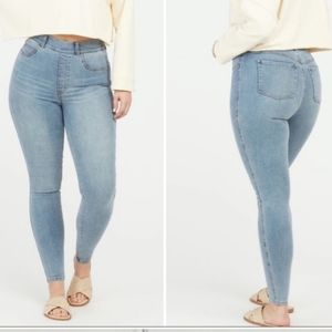 Spanx Ankle High Rise Skinny jeans light wash blue size Large